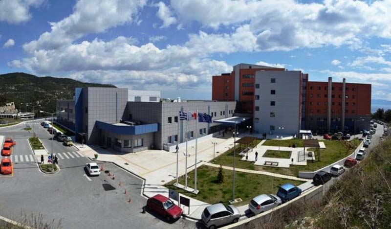 chamogela-anakoufisis–-sto-spiti-tis-1