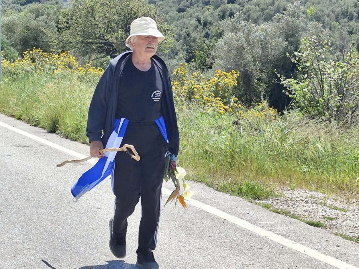 Χανιά: Ο Θεοχάρης Αθητάκης ξεκίνησε την πορεία των 153 χιλιομέτρων από την Κράπη Ασκύφου μέχρι την πλατεία Δασκαλογιάννη του Ηρακλείου