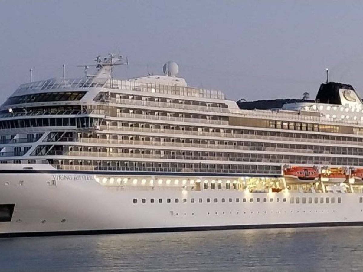 Χανιά: Πασχαλινή άφιξη του κρουαζιερόπλοιου Viking Jupiter στο λιμάνι της Σούδας