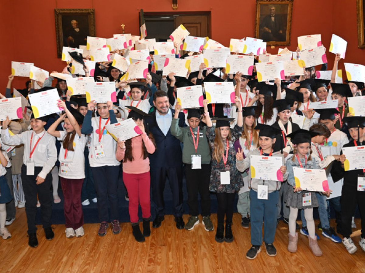 Χαρδαλιάς: «Το Παιδικό Πανεπιστήμιο της Περιφέρειας είναι πλέον θεσμός- Αποδεικνύει ότι η εκπαίδευση δεν σταματά στο σχολείο – συνεχίζεται στην εμπειρία και στη γνώση»