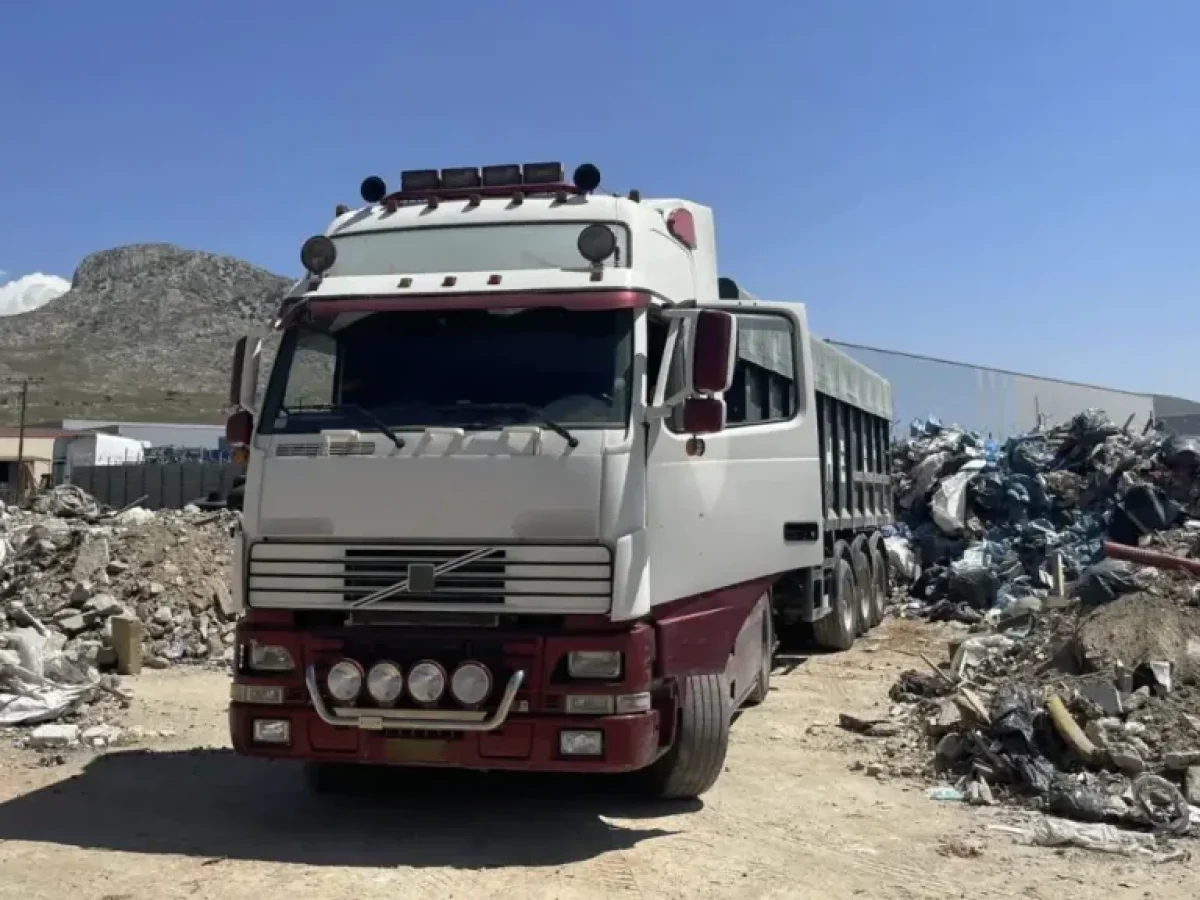 Χωρίς άδεια λειτουργούσε μάντρα ανακύκλωσης στον Ασπρόπυργο – Τους έπιασαν στα πράσα με στερεά απόβλητα