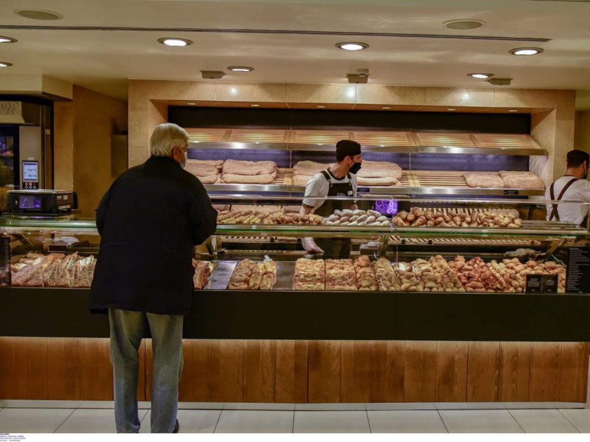 «Χρυσή» η τυρόπιτα: Στα ύψη οι τιμές των σφολιατοειδών-Χαμηλότερες οι τιμές στην Πάτρα