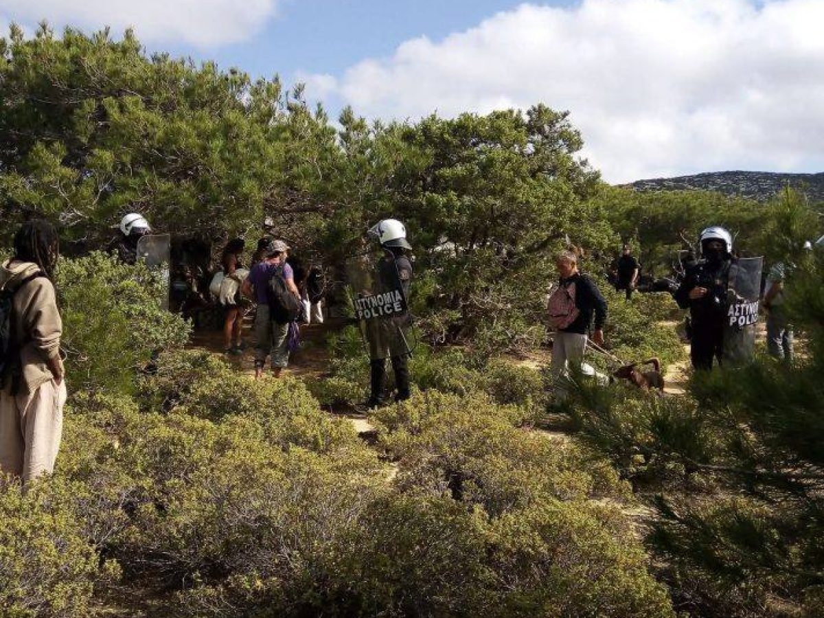 ΧΑΝΙΑ: Παρουσία των ΜΑΤ οι κατεδαφίσεις των παραπηγμάτων στη Γαύδο (φωτογραφίες)