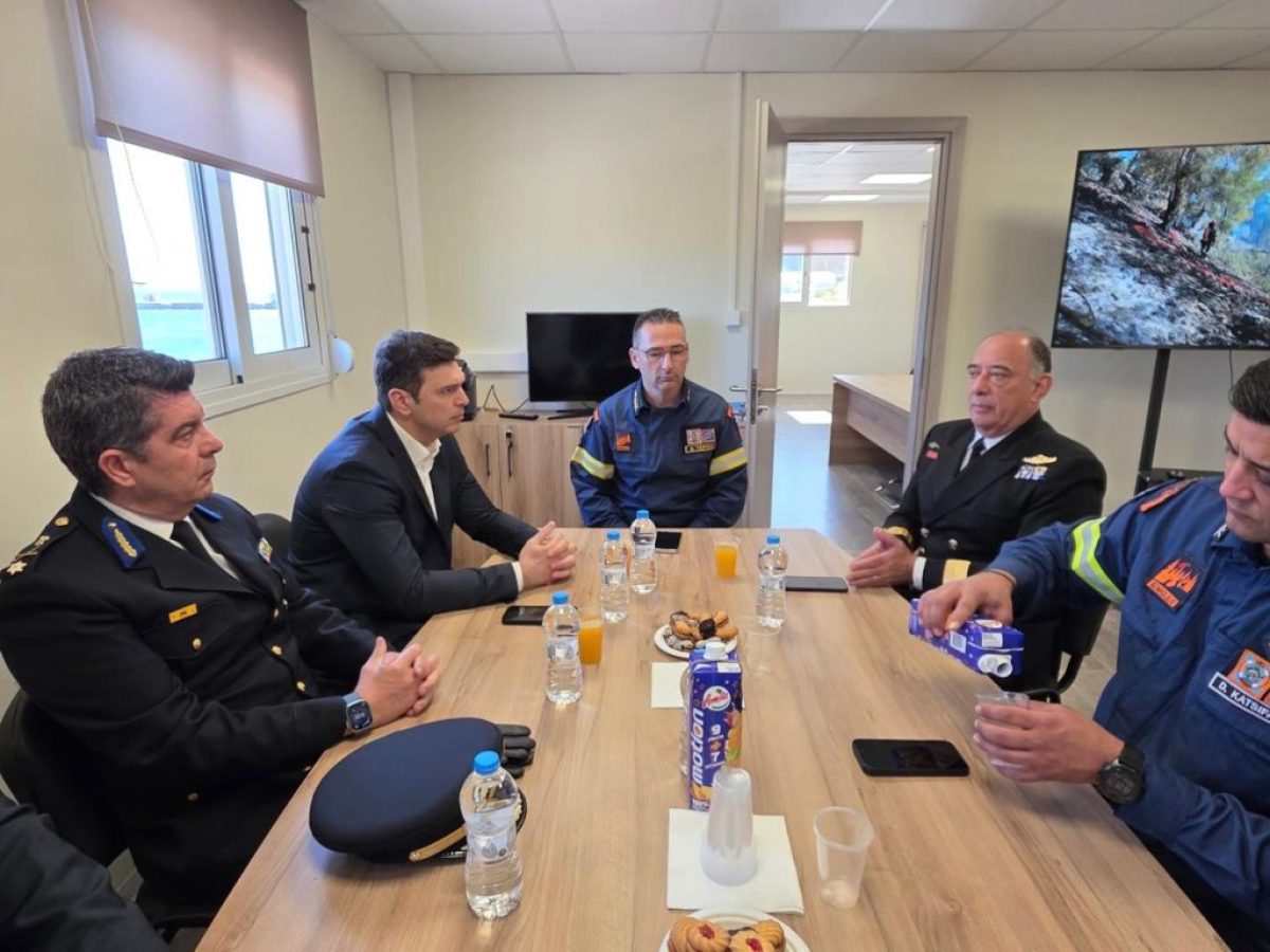 ΧΑΝΙΑ: Σε Ναύσταθμο, ΕΜΟΔΕ και Ακαδημία Εμπορικού Ναυτικού ο Αλέξανδρος Μαρκογιαννάκης