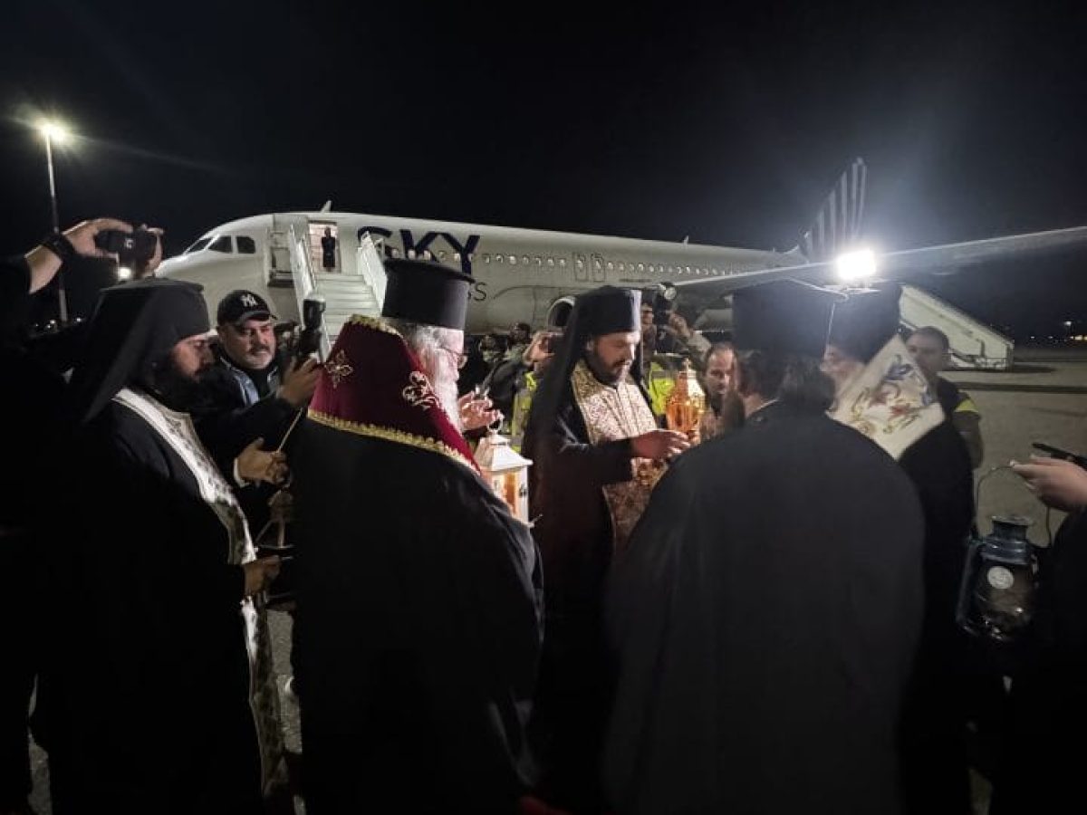 ΧΑΝΙΑ: Στο “Δασκαλογιάννης” λίγο μετά τις 10μ.μ. το Άγιο Φως (βίντεο)