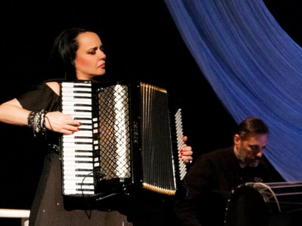 «Δεσμοί Αλληλεγγύης»: Μια βραδιά με τη Ζωή Τηγανούρια