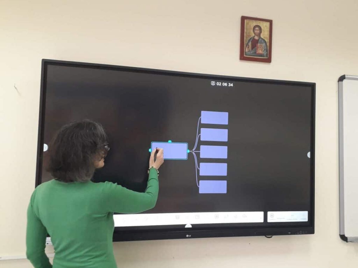 Διαδραστικοί πίνακες στο Μουσικό Σχολείο Τρικάλων