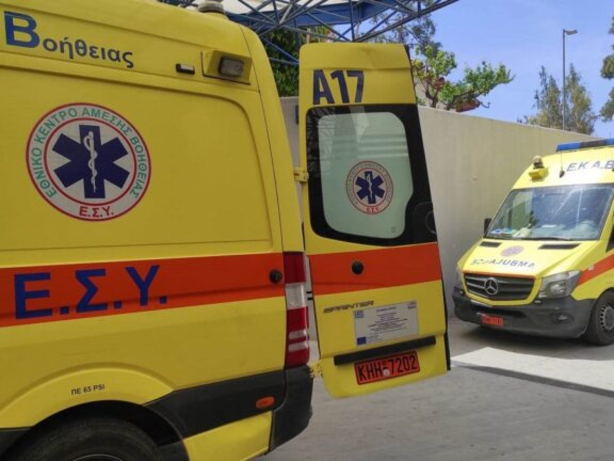 Διακομιδή 20χρονου μετά από τροχαίο