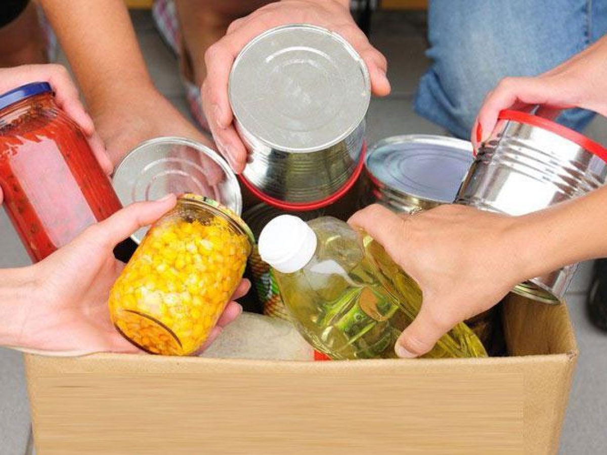 Διανομή τροφίμων από το Κοινωνικό Παντοπωλείο του Δήμου Αγρινίου ενόψει Πάσχα