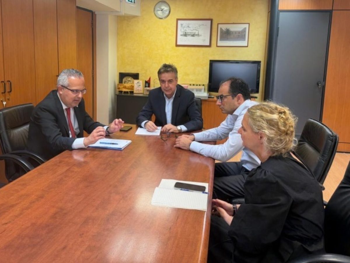 Δημαρχιακές… ανακοινώσεις για δύο σχολεία του Χολαργού