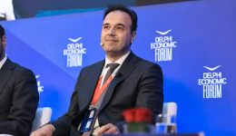 dimitris-papastergiou-i-efkoli-ke
