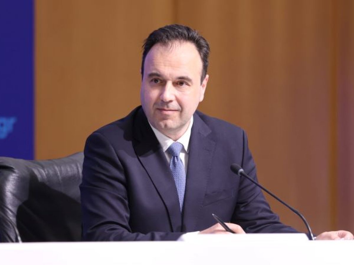 Δημήτρης Παπαστεργίου: «Η Ελλάδα από τις πρώτες χώρες στην Ευρώπη που  βάζουν όρια στη χρήση social media από ανηλίκους»