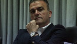 dimos-lariseon-sizitisi-gia-tin