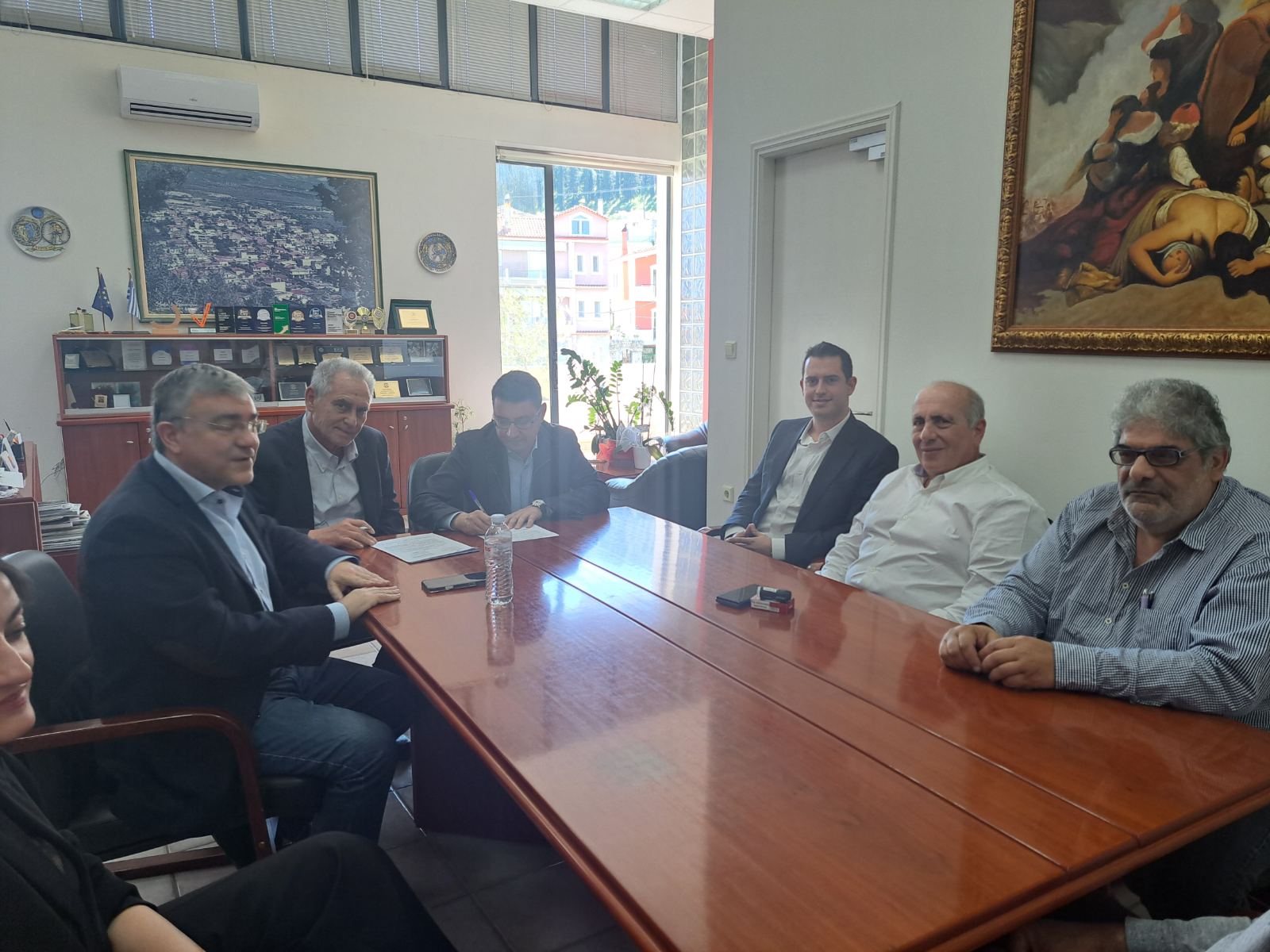 dimos-lokron-se-trochia-ilopiisis-1