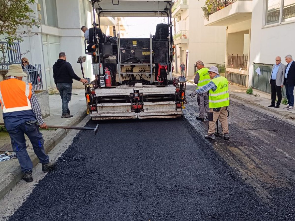 Δήμος Πύργου: Επιτέλους μπαίνει νέα άσφαλτος σε επικίνδυνους δρόμους της πόλης