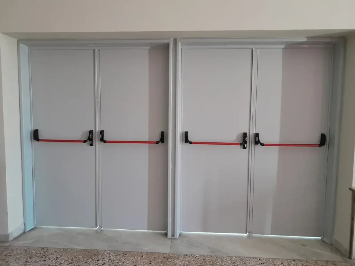 &Delta;ή&mu;&omicron;&sigmaf; &Beta;&omicron;ΐ&omicron;&upsilon;: &Alpha;&nu;&alpha;&beta;ά&theta;&mu;&iota;&sigma;&eta; &alpha;&sigma;&phi;ά&lambda;&epsilon;&iota;&alpha;&sigmaf; &sigma;&tau;&omicron; &gamma;&upsilon;&mu;&nu;ά&sigma;&iota;&omicron; &kappa;&alpha;&iota; &lambda;ύ&kappa;&epsilon;&iota;&omicron; &Nu;&epsilon;ά&pi;&omicron;&lambda;&eta;&sigmaf; &mu;&epsilon; &nu;έ&epsilon;&sigmaf; &theta;ύ&rho;&epsilon;&sigmaf;