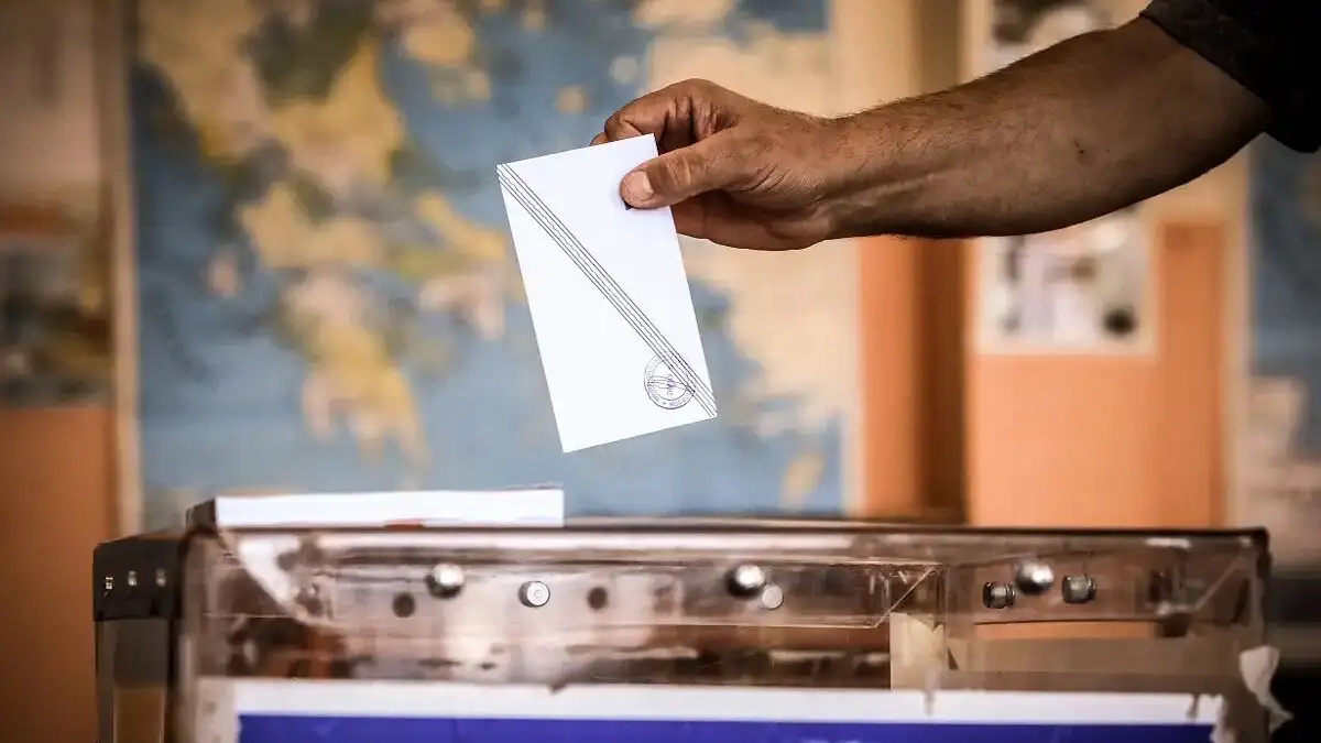 dimoskopisi-RealPolls-sto-246-i