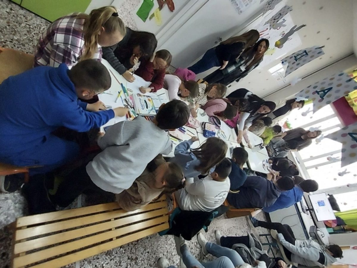  Δημοτικό Σχολείο Αρναίας: «Από παιδιά… σε παιδιά: Ένα παραμύθι που ενώνει κόσμους»