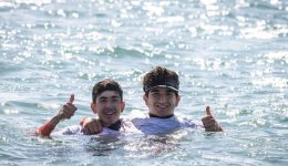 dio-adelfia-apo-ti-nea