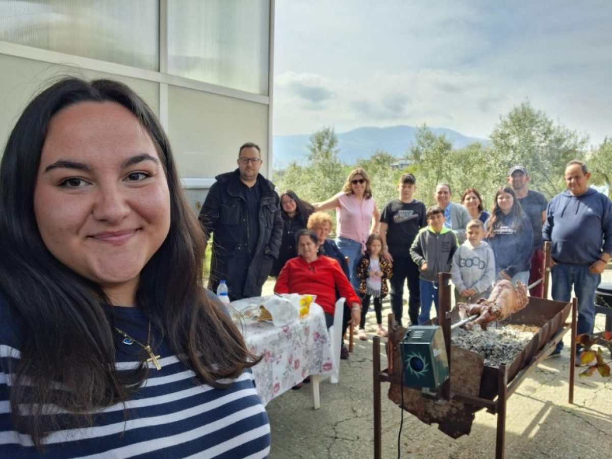 Δείτε φωτογραφίες: Το έθιμο του οβελία αναβιώνει στο νομό Λάρισας!