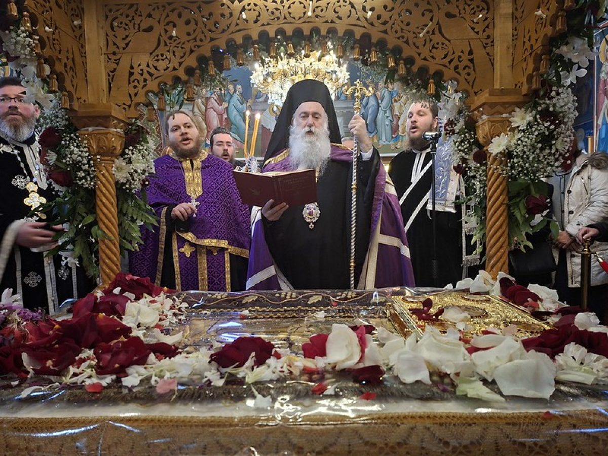 Δείτε live την Ακολουθία του Επιταφίου Θρήνου στον Ιερό Ναό Αγίου Νικολάου Κορίνθου