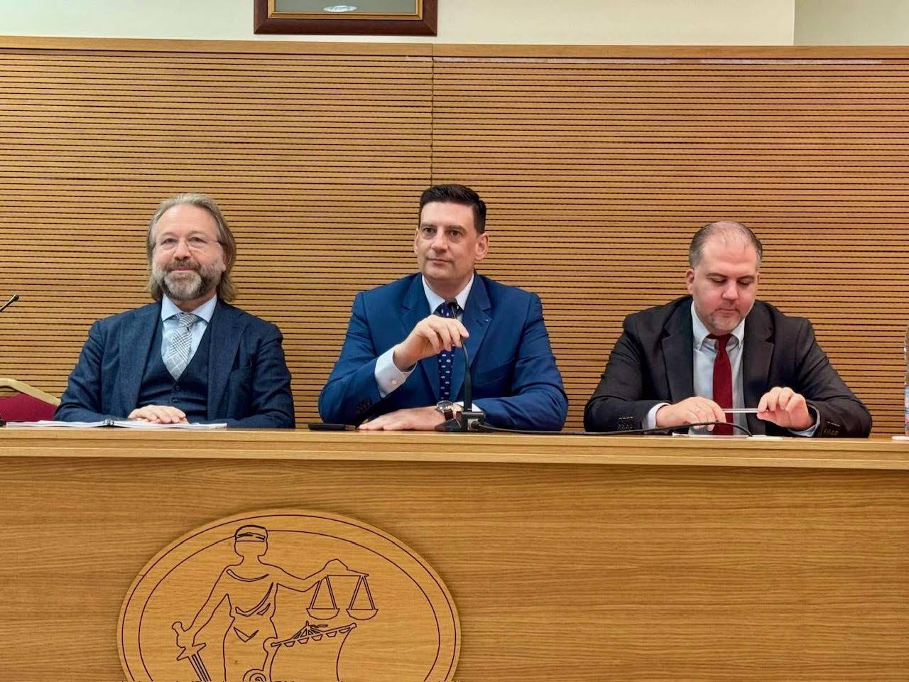 divdikigorikos-sillogos-kerkirasepistimoniki-imerida-gia