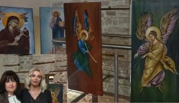 divkataniktiki-i-atmosfera-stin-ekthesi