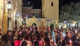 divme-lamprotita-ke-katanixi-giortastike-2