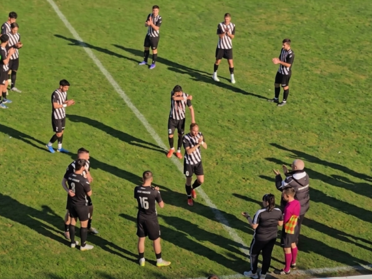 Δόξα Δράμας :Το «αντίο» του αρχηγού Αλέξανδρου Κόντου συγκλόνισε το γήπεδο -Γ. Αγγελίδης: «Θετικό το πρόσημο της χρονιάς»