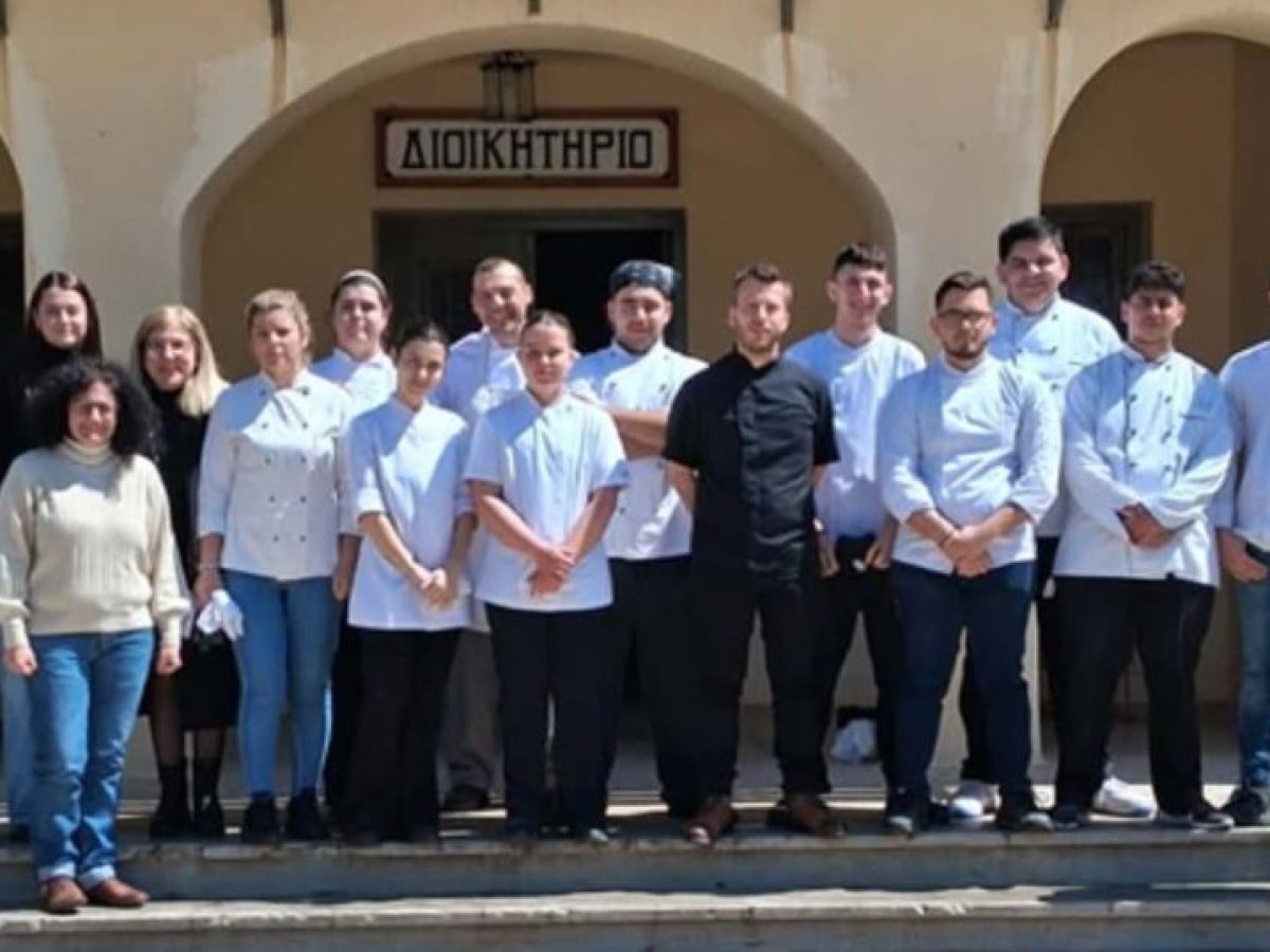 Έφτιαξαν πασχαλινά αρτοσκευάσματα στο Αγροτικό Σωφρονιστικό Κατάστημα Τίρυνθας