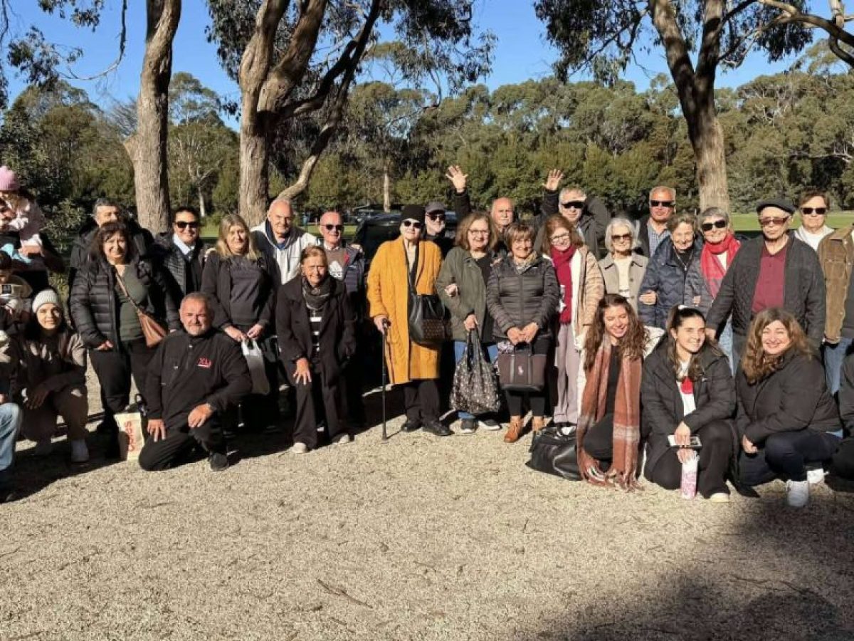 Εκδρομή της Χιακής Αδελφότητας Μελβούρνης στο Hanging Rock