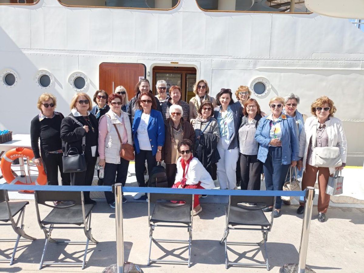 Εκπαιδευτική επίσκεψη στο πλωτό μουσείο Νεράϊδα των μελών του  ΚΑΠΗ Αταλάντης