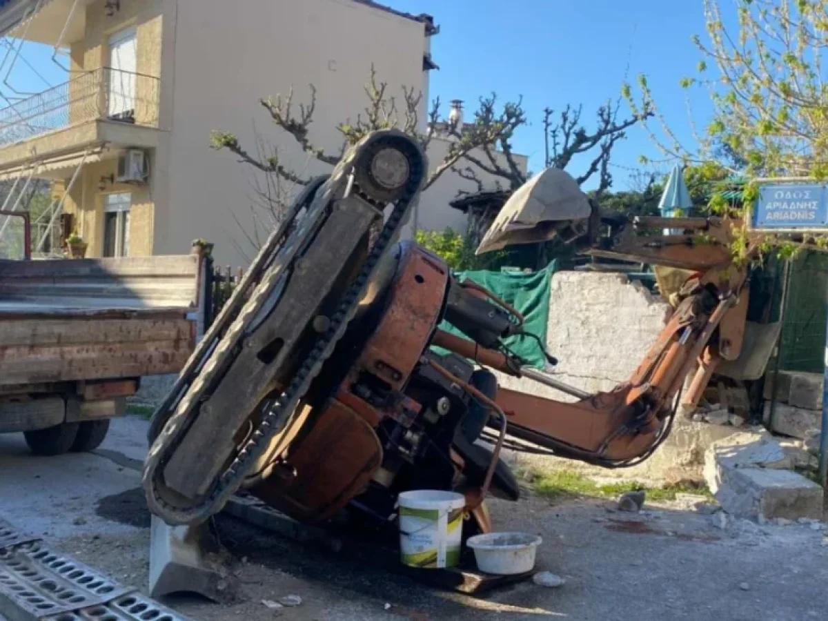 Εκσκαφέας καταπλάκωσε 58χρονο στον Βόλο, νοσηλεύεται σε κρίσιμη κατάσταση