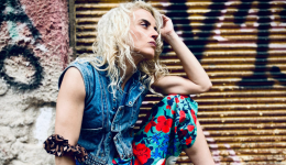 eleni-eftaxopoulou-mia-kathigitria-&Alpha;nglikon-2