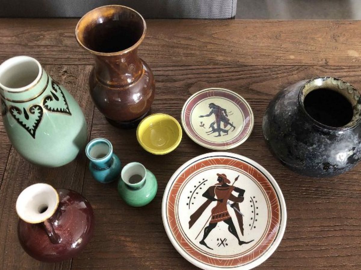 ΕΜΕΛ: Νέα δωρεά εννέα κεραμικών αντικειμένων στο Μουσείο Κεραμικής «ΑΚΕΛ – Πάνος Βαλσαμάκης»