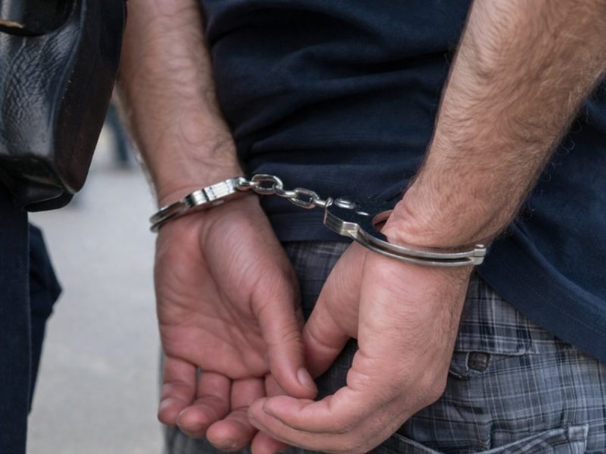 Ένοπλη ληστεία στο Θέρμο: Και τέταρτη σύλληψη, βρέθηκε και κατασχέθηκε καλάσνικοφ στον Μαραθιά