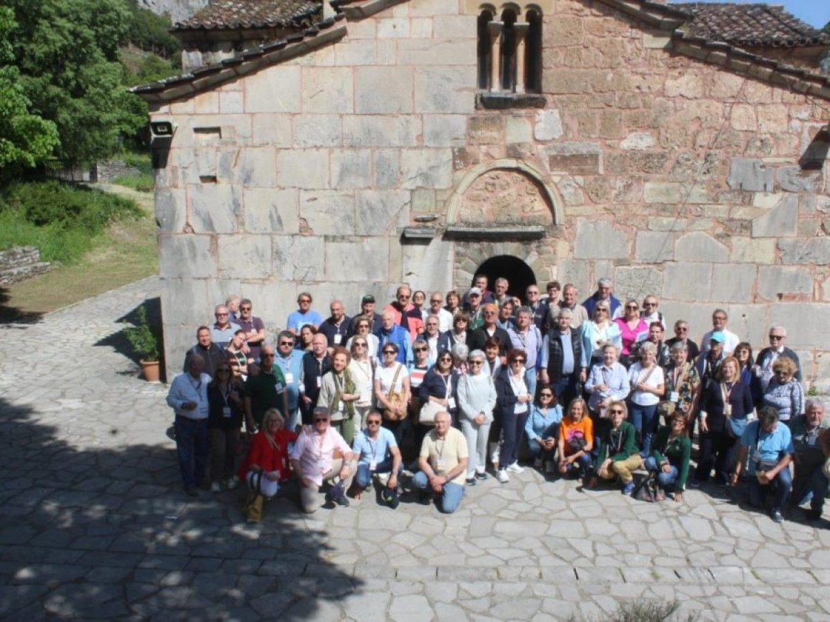 Εντυπωσιακή άφιξη ιστορικών οχημάτων στην Πύλη στο πλαίσιο της διαδρομής “Στην Οδό των Αγγέλων”