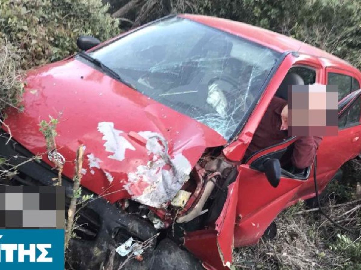 Επιχείρηση απεγκλωβισμού ηλικιωμένου μετά από εκτροπή οχήματος