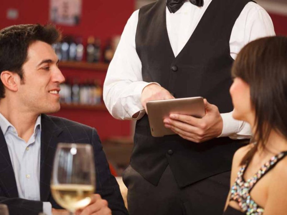 Επιχείρηση εστίασης στο Ναύπλιο αναζητά σερβιτόρο υπεύθυνο καταστήματος