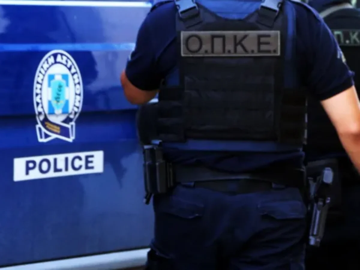 Επιχείρηση-σκούπα στη Γαστούνη: Έρευνες σε σπίτια, προσαγωγές και έξι συλλήψεις