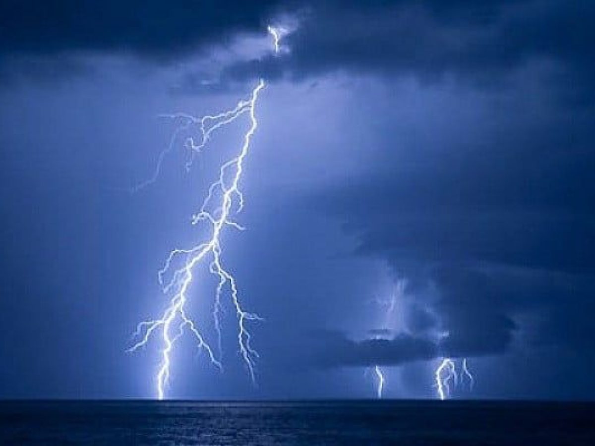 Επικαιροποιήθηκε το έκτακτο δελτίο επικίνδυνων φαινομένων της ΕΜΥ για την κακοκαιρία Erminio. Οι πιο επικίνδυνες περιοχές