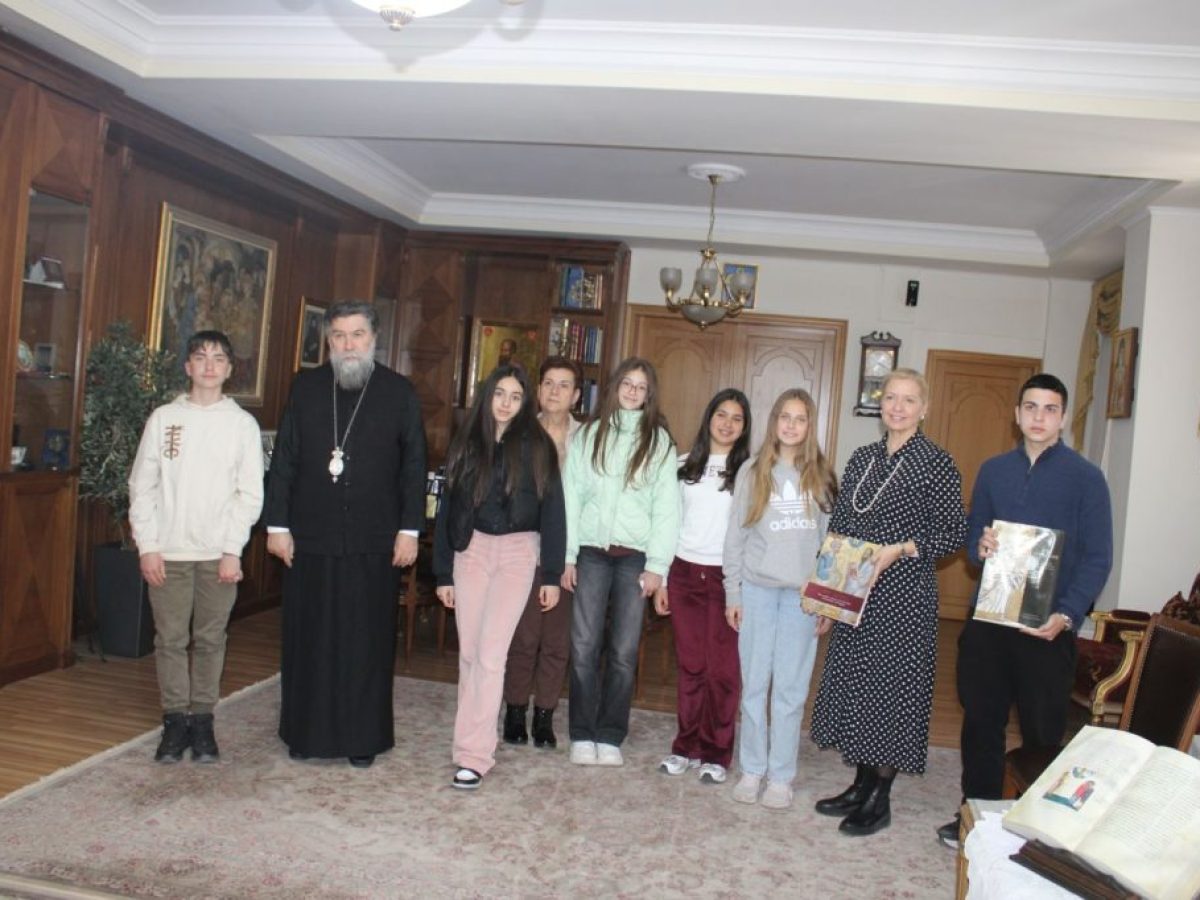 Επίσκεψη μαθητών Γυμνασίων στον Μητροπολίτη Σερρών