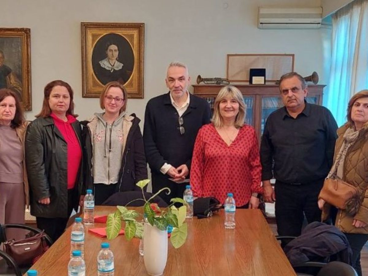 Επίσκεψη του Ιωνικού Συνδέσμου στο Ίδρυμα Γεωργίου και Αικατερίνης Χατζηκώνστα