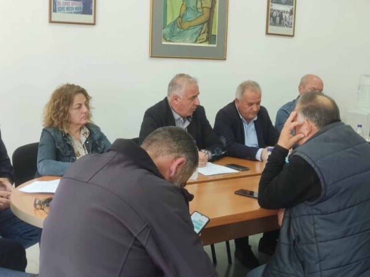 Εργατικό Κέντρο Αιγίου: Δήμος και έμποροι στο «μέτωπο» για την παραμονή του ΕΦΚΑ