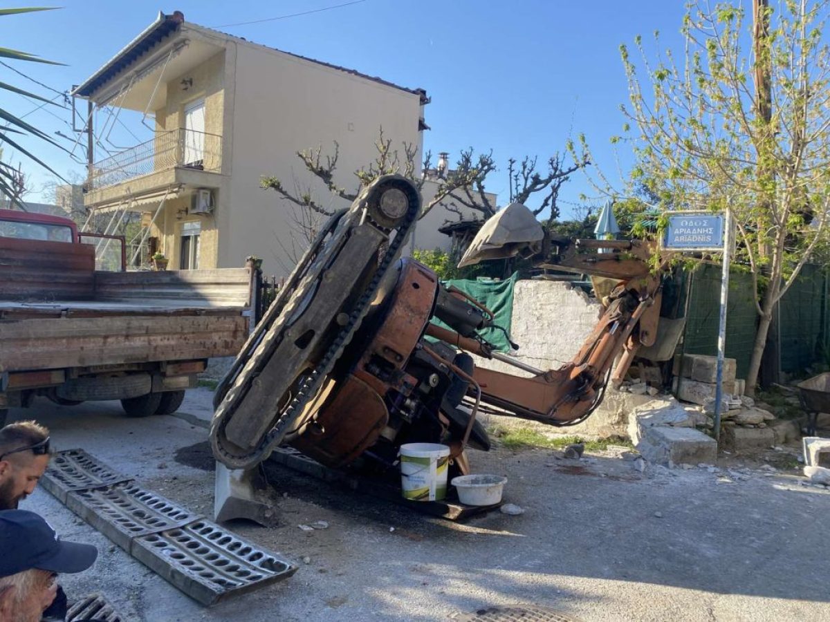 Εργάτης καταπλακώθηκε από μηχάνημα – Τραυματίστηκε σοβαρά στο κεφάλι / ΦΩΤΟ