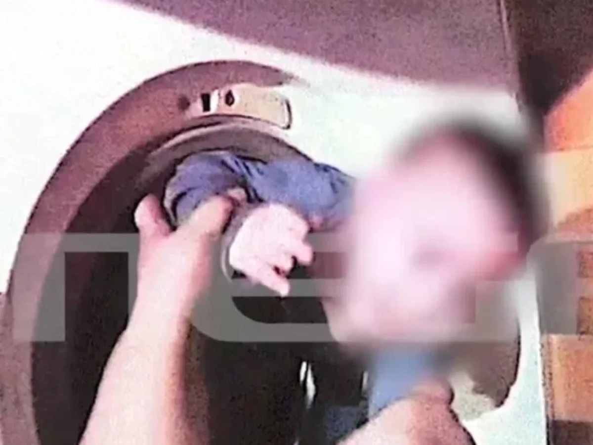 Έβαζαν τον Παναγιωτάκη στο πλυντήριο ρούχων: Οι φωτογραφίες που έδωσε η Ειρήνη Μουρτζούκου στις Αρχές