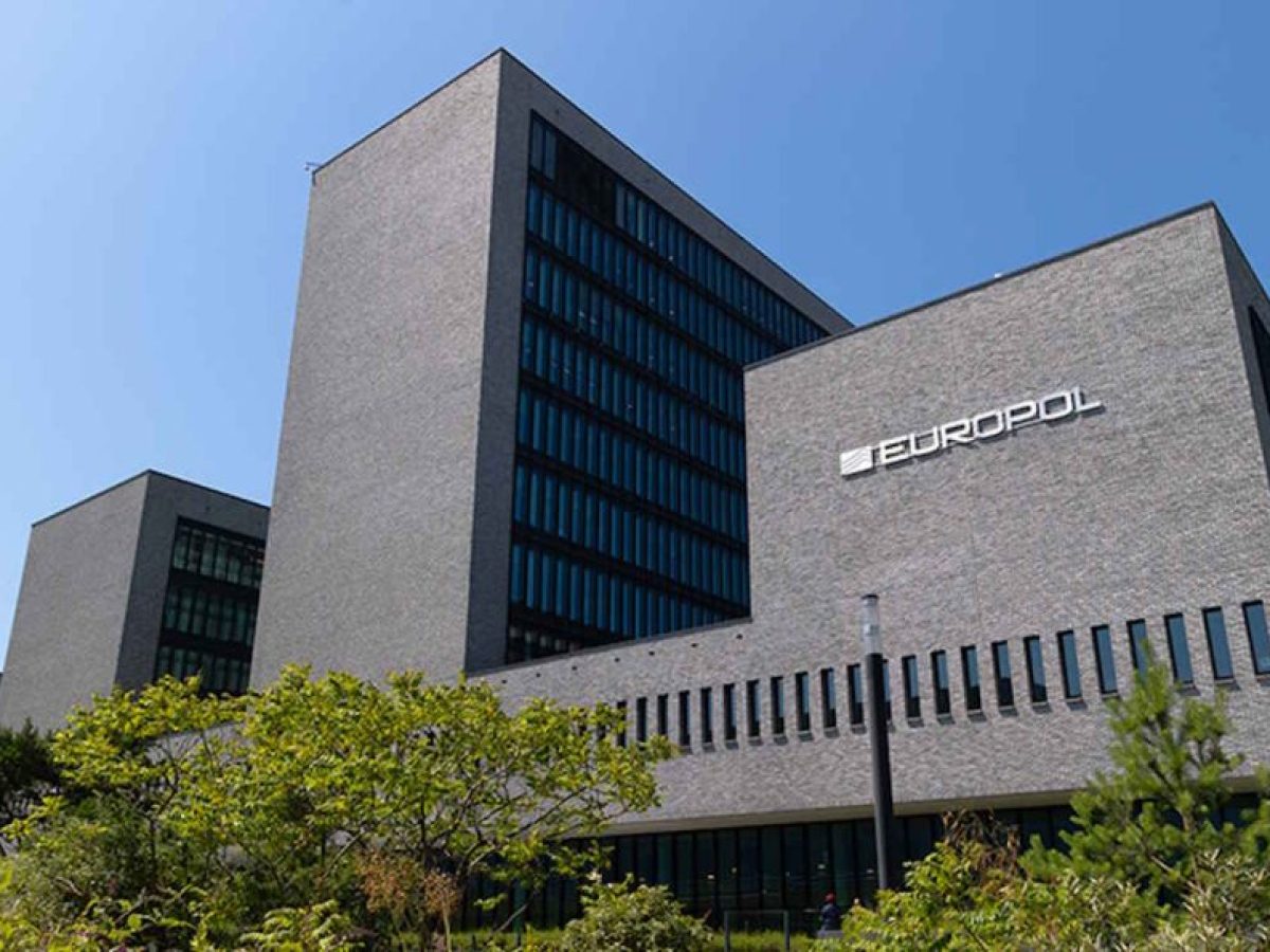 Ευρωπαϊκή επιχείρηση κατά της «Black Axe» με 10 συλλήψεις στην Ελβετία – Συνεργασία Europol και γερμανικών αρχών