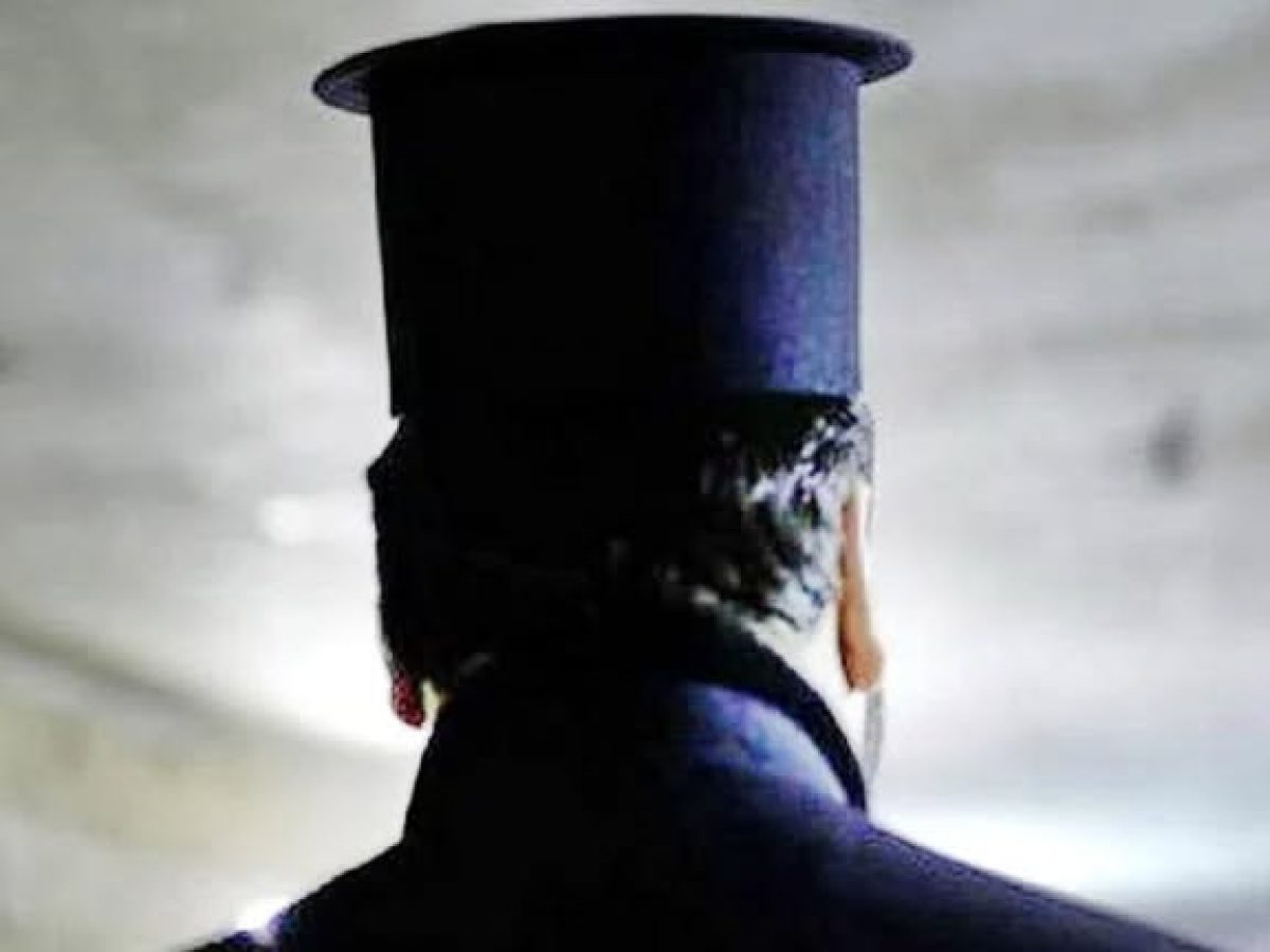 Εύβοια:«Σήκω και φύγε,να μη σε ξαναδώ,χάσου» – Ιερέας διέκοψε έξαλλος την Ακολουθία της Αναστάσεως