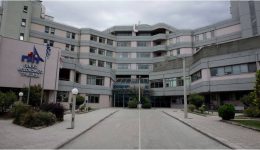 exanagkazoun-tin-metakinisi-pediatrou-tou