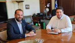 farmakis-klini-mia-megali-pligi